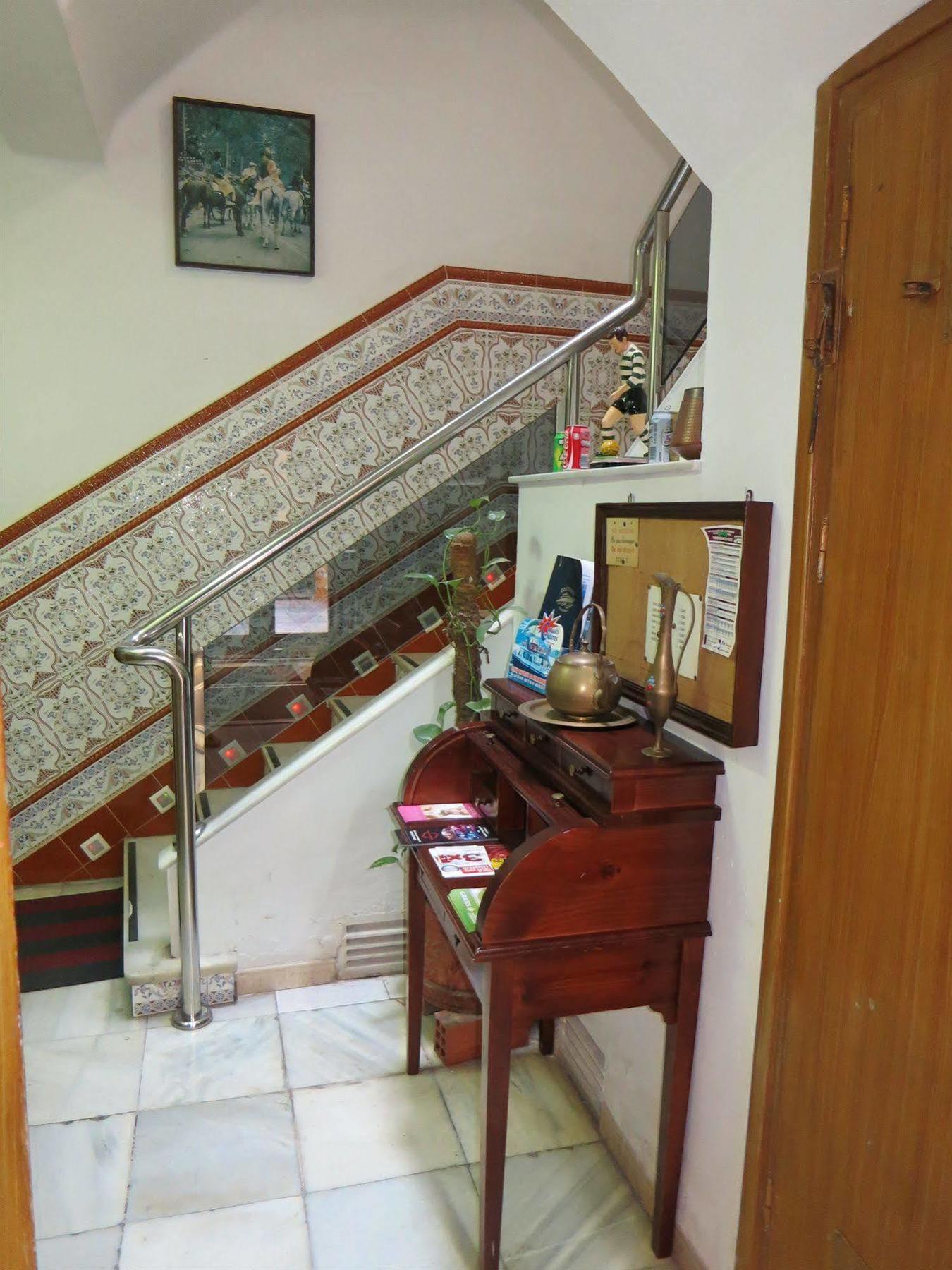 Hostal Guillot Torremolinos Exterior foto